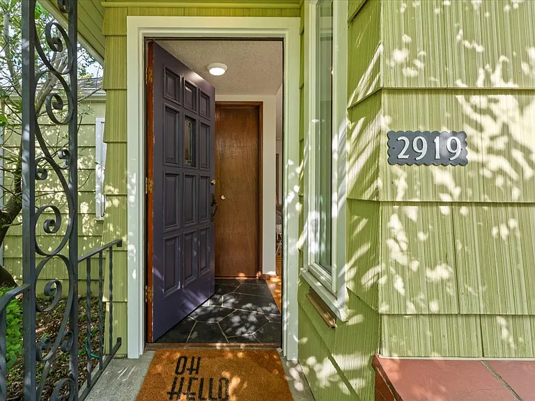 2919 SE 76th Ave — Photo 1