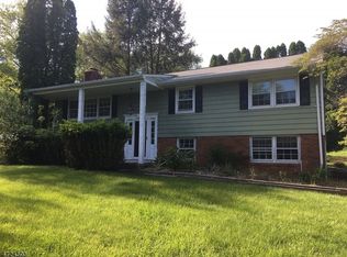 69 Blossom Hill Rd, Lebanon, NJ 08833