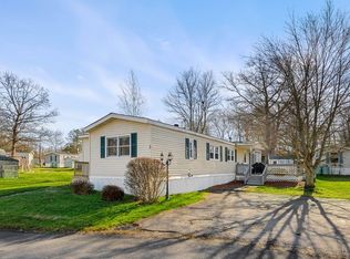 3 Lilac St, Exeter, NH 03833