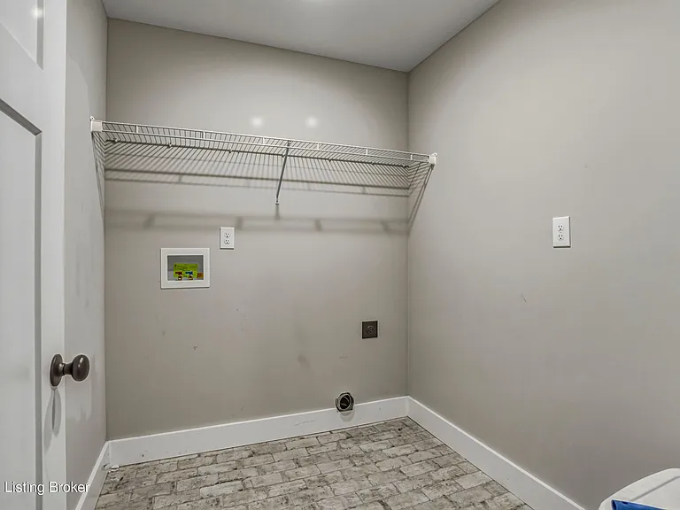 19 Clubhouse Ct — Photo 23