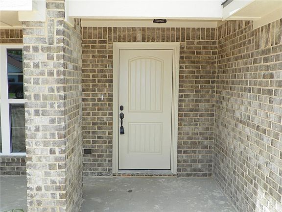 4th image of 2202 Melody Cir