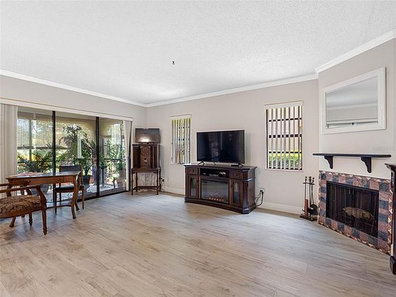 5th image of 10182 Seminole Island Dr