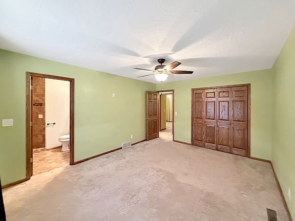 3rd image of 2303 N Main Ct