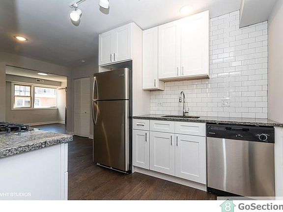 2nd image of 6515 N Seeley Ave #2E