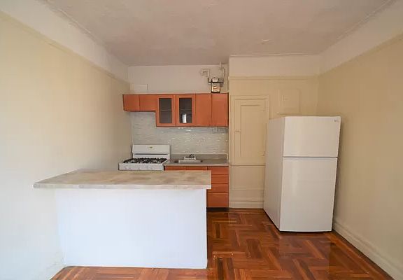 4th image of 3111 Heath Ave #B66