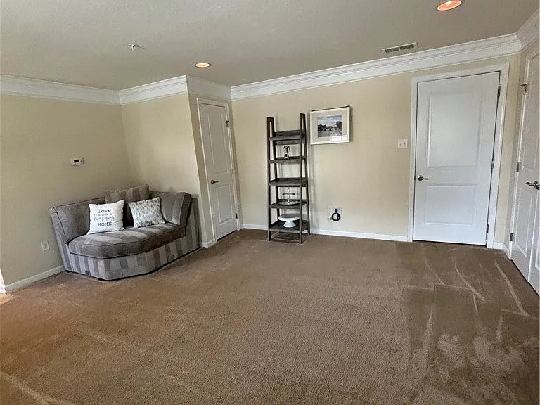 607 Shelley Ln — Photo 3
