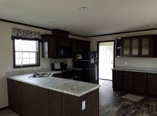 57297 Newport Ln, Washington, MI 48094