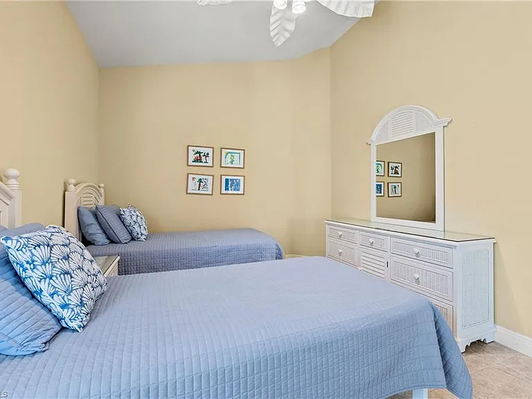 975 Tivoli Ct — Photo 25
