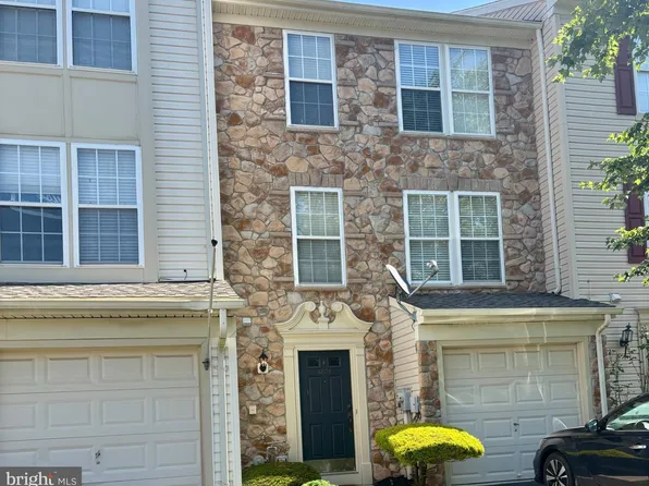 4606 Jasmine Dr, Center Valley, PA 18034