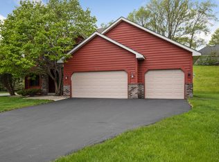 1425 Horseshoe Cir, Eagan, MN 55122