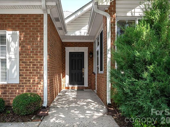 5th image of 8363 Olde Troon Dr