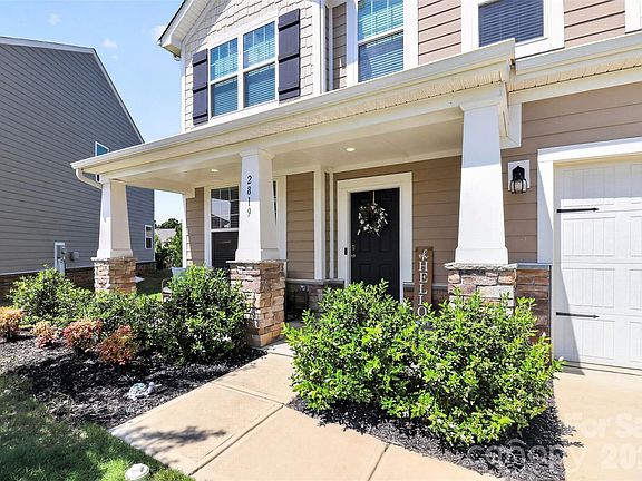 4th image of 2819 Dominion Ct