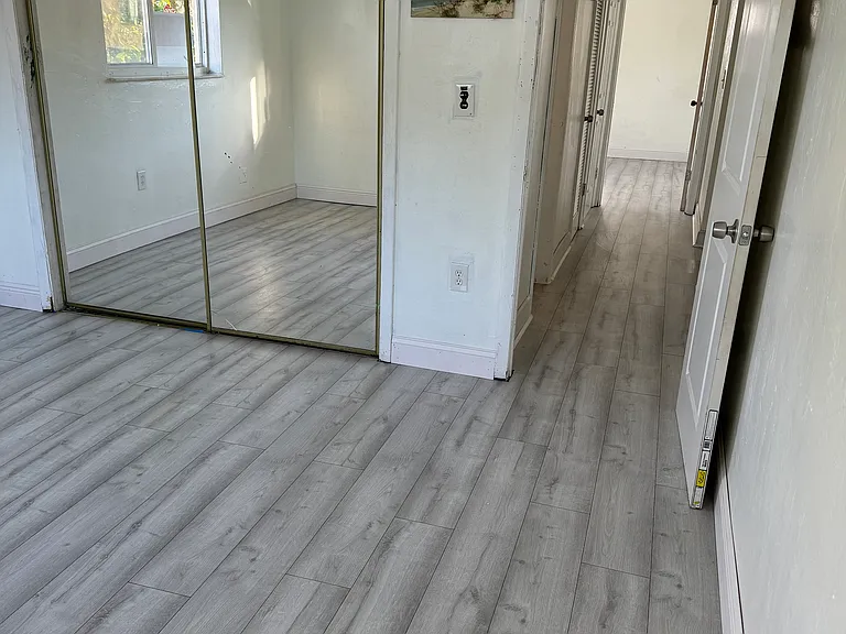 4520 NW 14th Ave — Photo 9