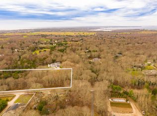 233 Magee St, Southampton, NY 11968