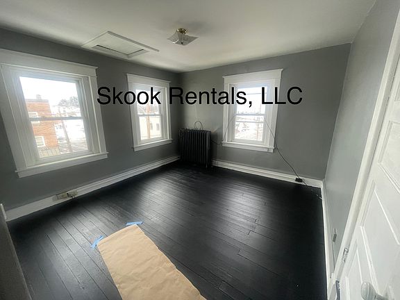 4th image of 1901 W Market St #2