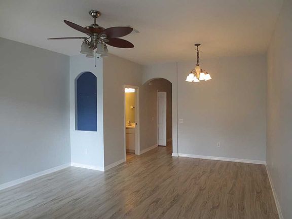 4th image of 13013 Kings Crossing Dr