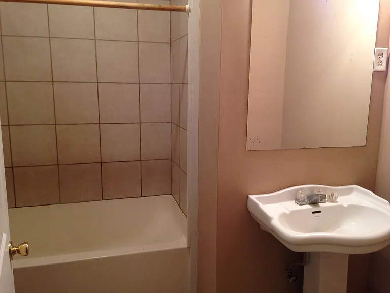 2960 Pierpont Ave — Photo 5