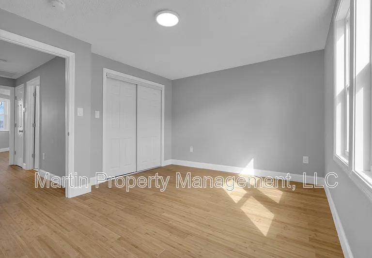 690 Dorchester Ave — Photo 14