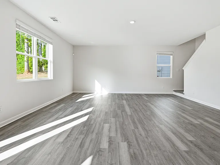 582 Walnut Grove Way — Photo 6