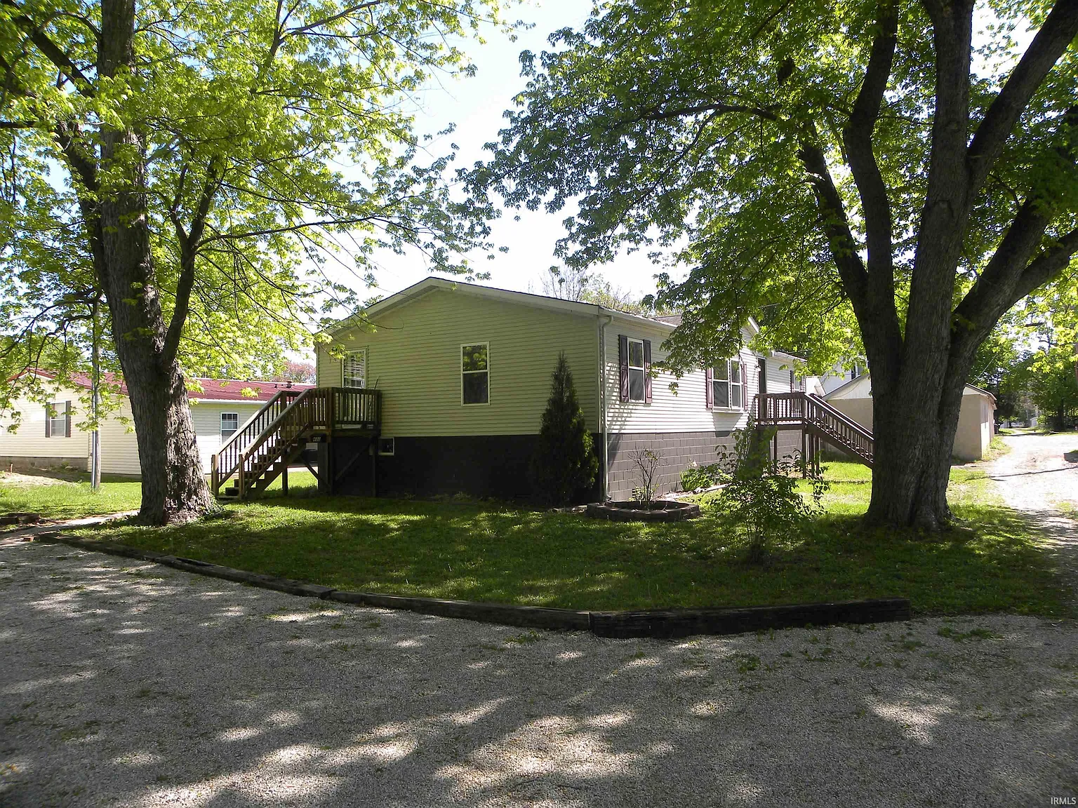 438 S Montgomery St photo 1