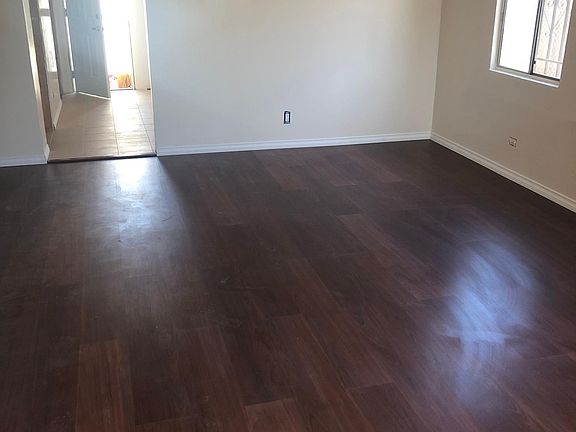 4th image of 1211 W 89th St