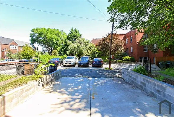 1822 C St NE #1 — Photo 39