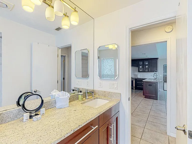 16004 Amberly Dr — Photo 14