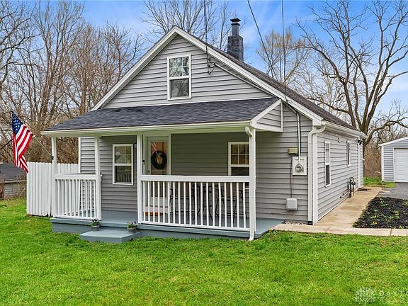 3rd image of 33 Wilson Dr