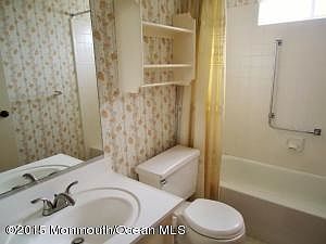 2nd image of 547B Norwich Ct