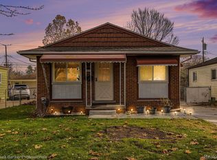18330 Gillman St, Livonia, MI 48152