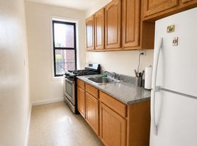 1 Tennis Ct, Brooklyn, NY