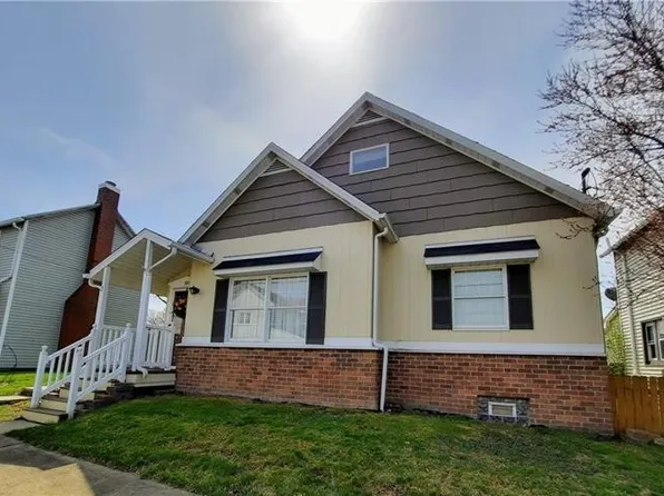 1011 Maple St, Natrona Heights, PA 15065