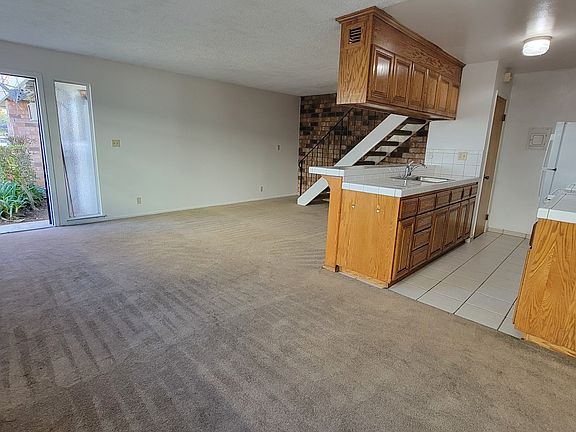 5th image of 5511 Eagles Ln APT 2