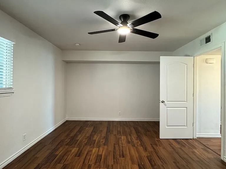 10115 Sahara St — Photo 12