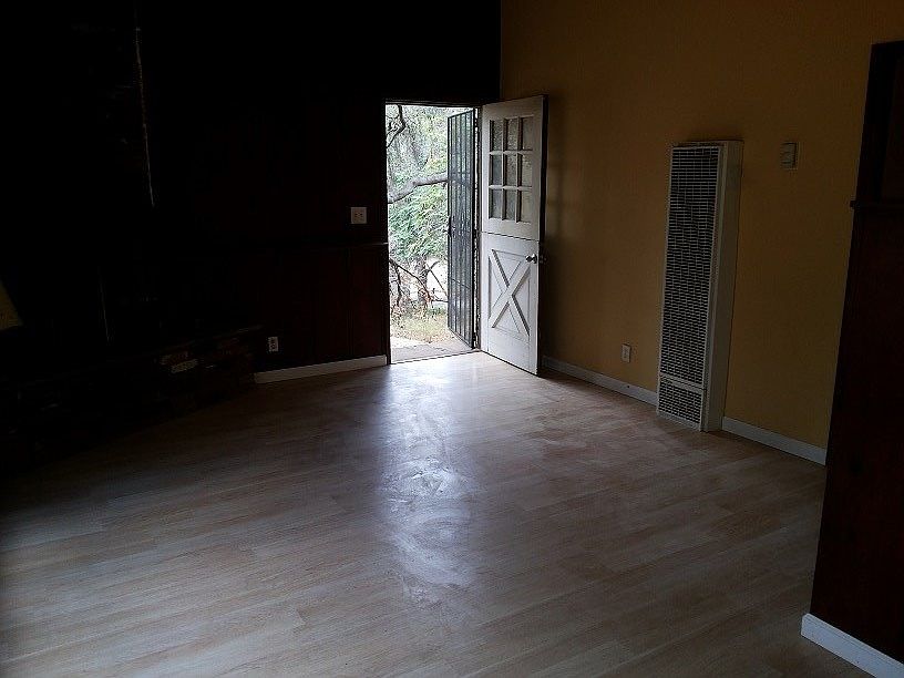 1st image of 539 Cloverleaf Dr APT A
