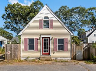 8 Cottage St, Wareham, MA 02571