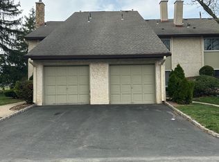 137 Tennyson Dr, Plainsboro, NJ 08536