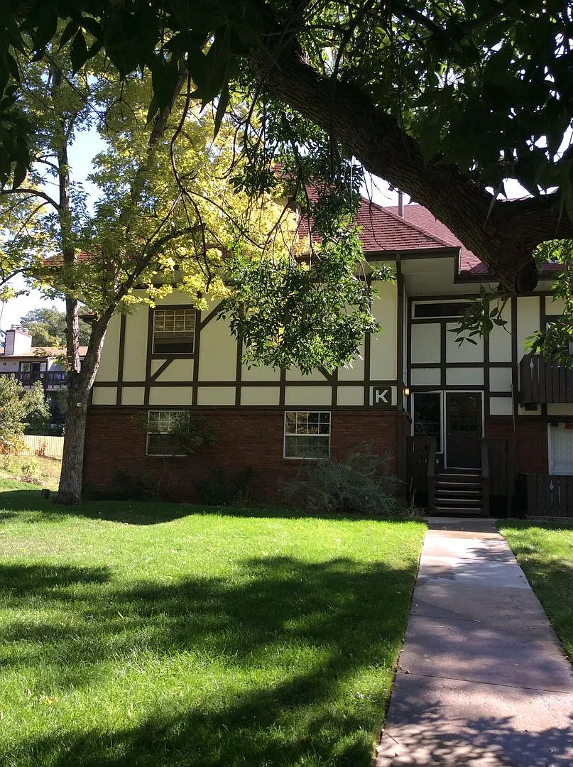 Arborwood Condo in North Boulder — Photo 1