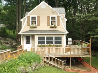 8 Beech Trl, Danbury, CT 06811