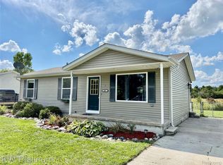 1097 Quain Ln, Port Huron, MI 48060