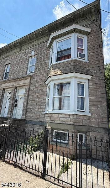 2nd image of 169 Sherman Ave