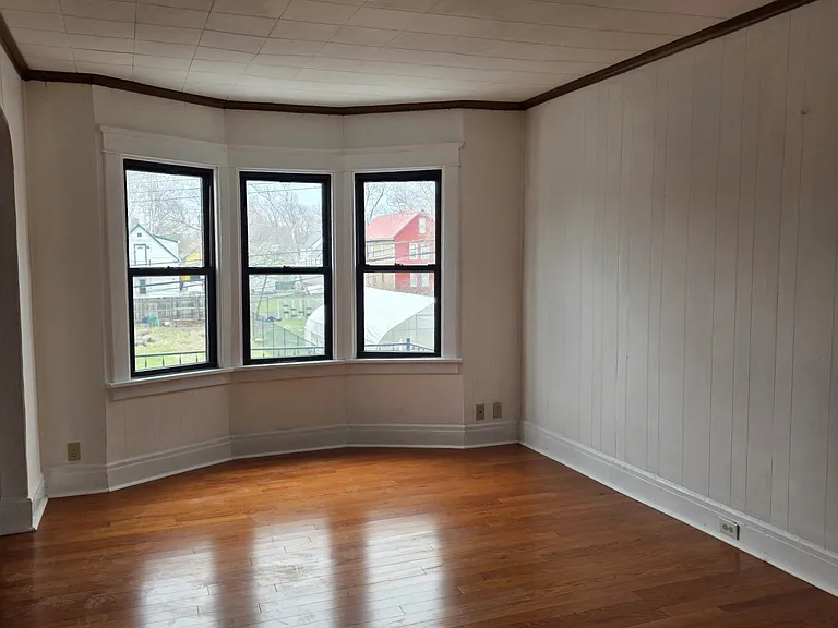 136 Zenner St #2 — Photo 6