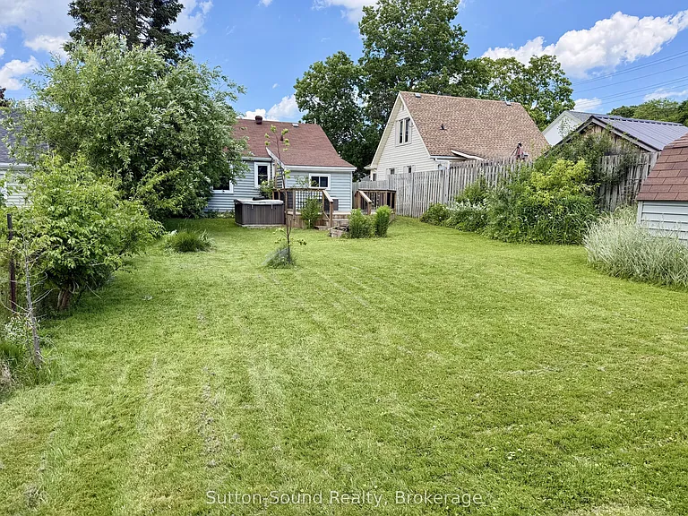 785 7th St E — Photo 30