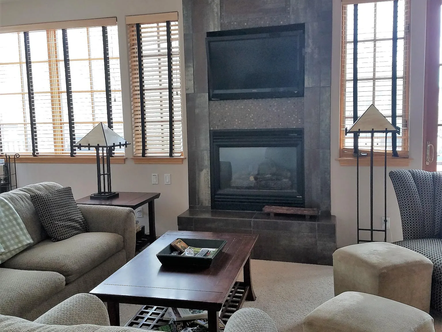 2 bed, 1437 sqft, $3,450 — Photo 2
