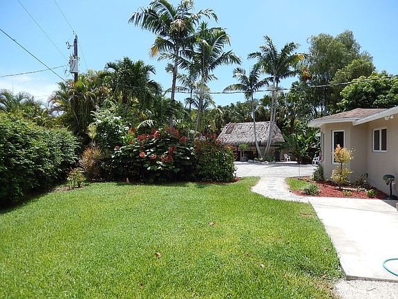 3rd image of 8505 SW 148th Ter