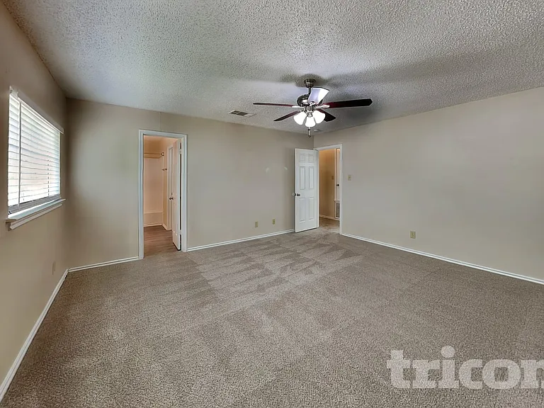 8055 Chestnut Cedar Dr — Photo 6