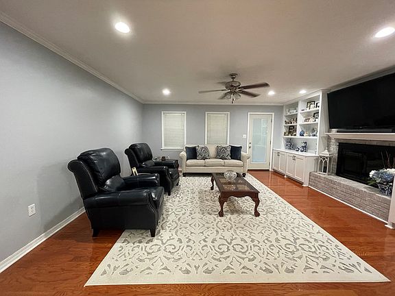 5th image of 61 Sunnybrook Cir