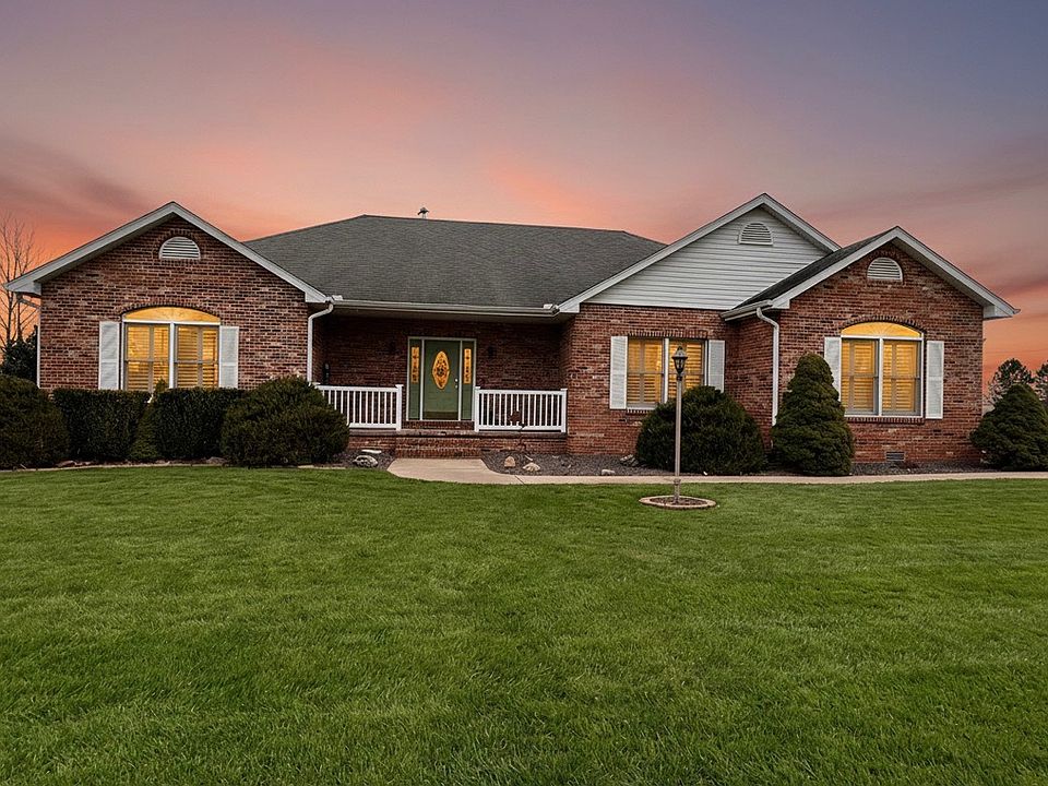 1st image of 520 N Main St