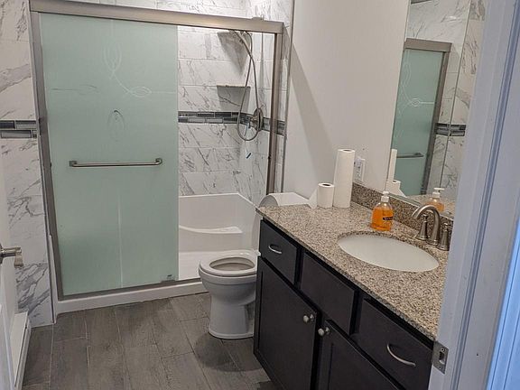 4th image of 440 Main St #6