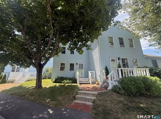 10 Masons Island Rd #8, Stonington, CT 06378